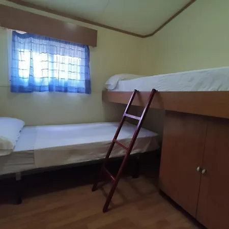 Camping Cases Кемпинг Лес-Касес- д'Альканар
