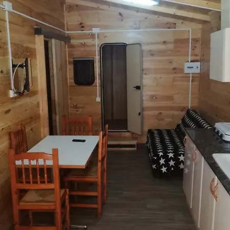 Camping Cases Кемпинг Лес-Касес- д'Альканар